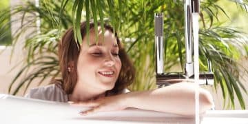 Economize Água e Dinheiro: 5 Práticas Sustentáveis para sua Casa - Cover Image