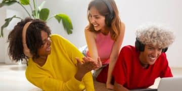 Voluntariado Online: 7 Plataformas para Impactar Vidas Remotamente - Cover Image