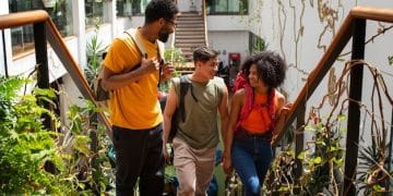 Voluntariado para Estudantes: Habilidades Acadêmicas para Transformar e Enriquecer o Currículo - Cover Image